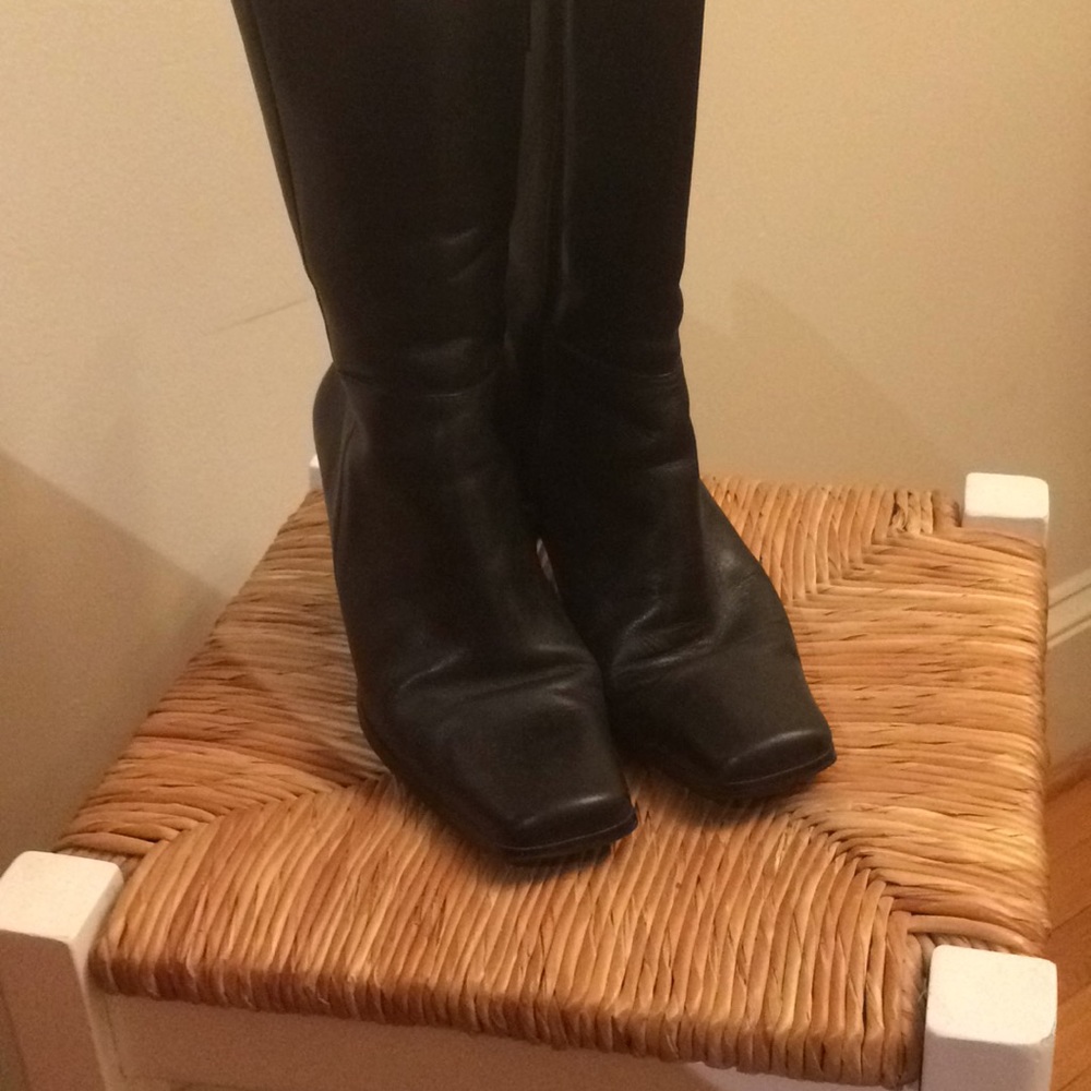 Black Harvey leather boots